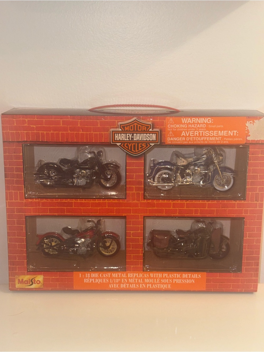 Maisto Harley Davidson 1:18 Diecast Motorcycle Set 4 Pack Vintage Replicas NIB